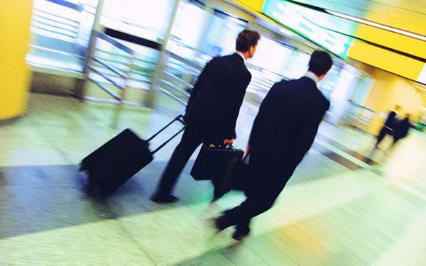 买房养狗:中国富人移民后都干什么?