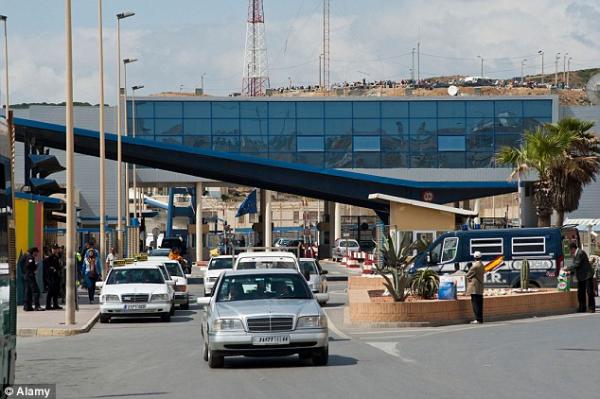 热帖:偷渡到欧洲 这还不是最冒险的方式(图)