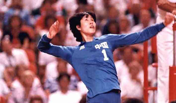 新华社:女排王者归来 郎平传奇继续(图)