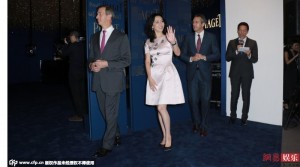 刘嘉玲亮相上围傲人 称与梁朝伟演戏遇尴尬 (图)