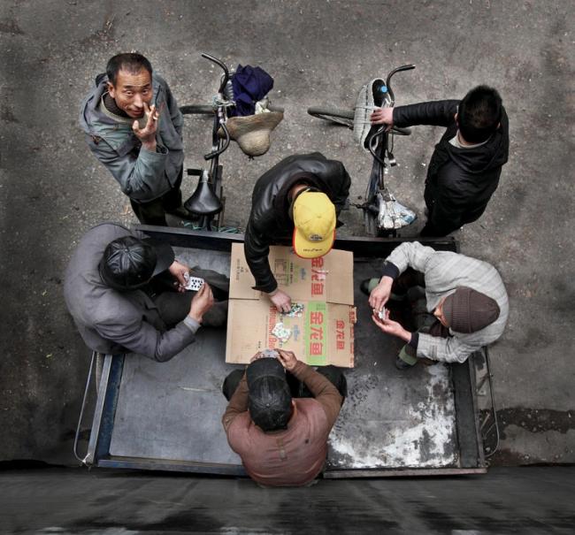 日本人不解 中国哪儿来那么多“闲人”?