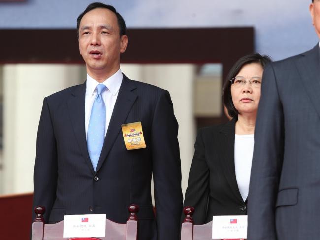 乱成这样 朱立伦拿什么和蔡英文拼?(图)