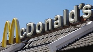 加国麦当劳各分店增聘 拟聘1.5万员工