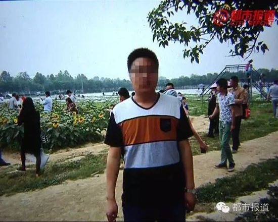 男子苦读心理学骗十几个女友 被"女友们"送公安