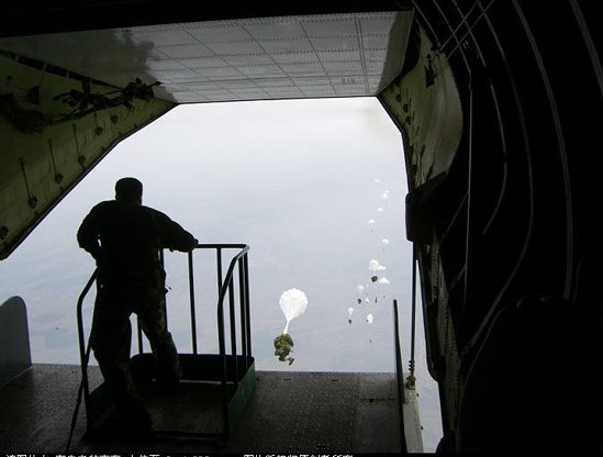 外媒:中国空军西藏部署情况曝光 战机数量有限