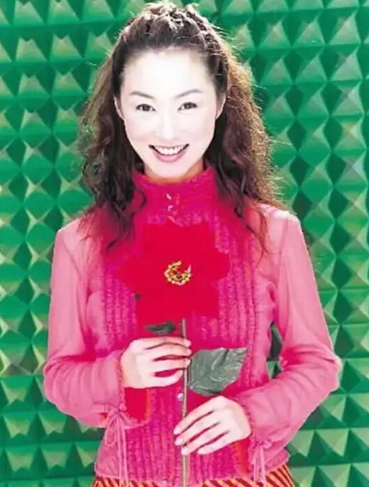 她曾比陈乔恩还红,44岁没人娶复出跑龙套(组图)