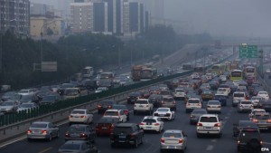 北京星期六雾霾超标成这样 能见度只有几百米(图)