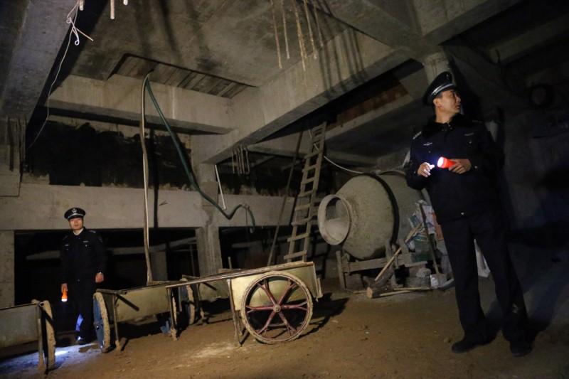 北京查最牛地下室违建:胡同地下挖3层深10米(图)