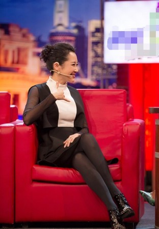 许晴和金星终于同台了!亲密相拥 对视而笑(组图)