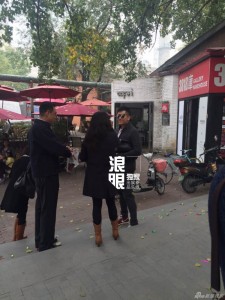 毛宁吸毒被抓前与网友合影曝光 看着精神不错