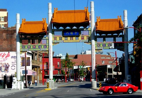 温哥华唐人街拟建高楼引争议 将失特色挤走华裔?