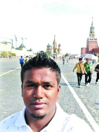 非洲小伙留学武汉大学11年 欲回国当总统(组图)