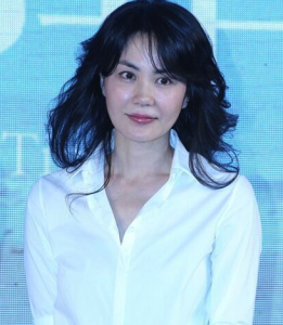 王菲被曝曾遭保姆盗窃 因对方年龄小不追究(组图)