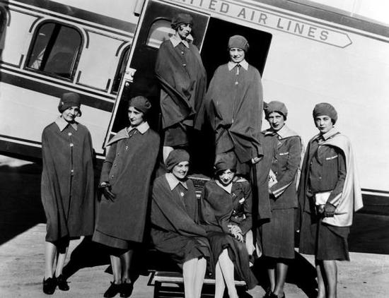 在1930年,世界上第一代空姐原来长这样(组图)