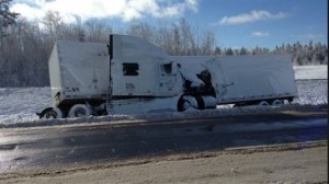 加东遭暴风雪袭击：多户停电学校停课