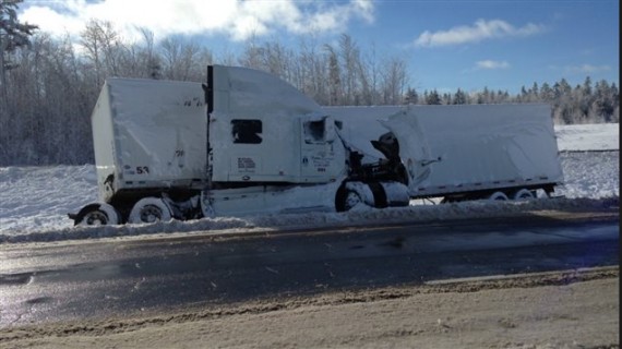 加东遭暴风雪袭击：多户停电学校停课