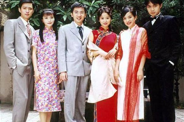 追忆薄命红颜:琼瑶女郎李钰穿着婚纱下葬(组图)