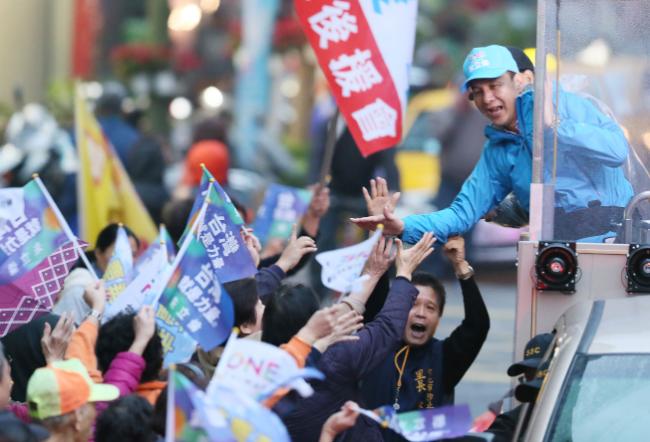 寄望北台湾 朱立伦请沉默的蓝军站出来(图)