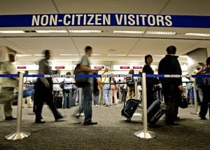 美国免签证新规定 将4国排除在外(多图)