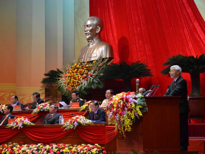 热评:越共十二大要对社会主义动刀?(图)