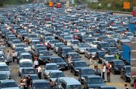 党报六问小区拆围墙:谁有权这么做 安全吗(组图)