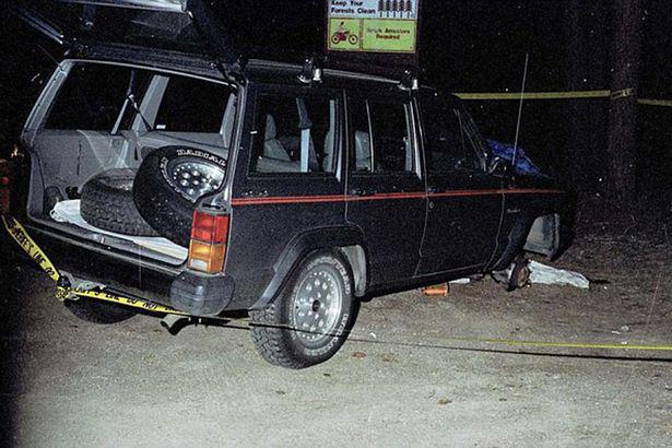 他撤千斤顶砸死前妻,又将现妻推下悬崖…(组图)