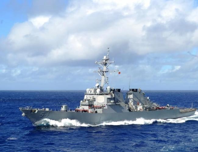 热帖:美国高调威慑中国 在南海文武双管齐下