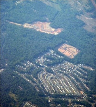 实拍:美国城市的普通住宅区 中国至少落后100年?