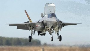 一中国人在美承认 窃取尖端战机资料(图)