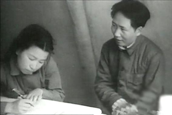 难得一见:江青亲自为毛主席包饺子(组图)