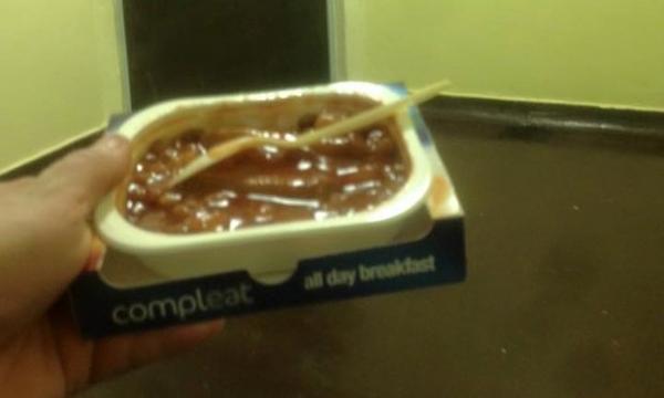 英国男子点评拘留所:伙食不错,打4星,还会再来