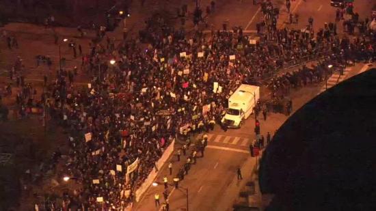 奥巴马暗批特朗普:别在国内掀暴力(图)