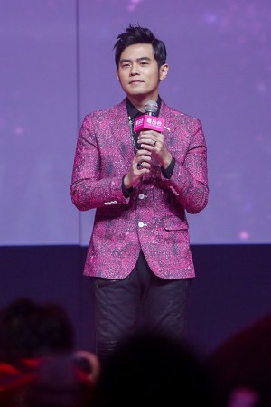 周杰伦回应女儿被乌龙曝光:  眼睛怎么可能那么大