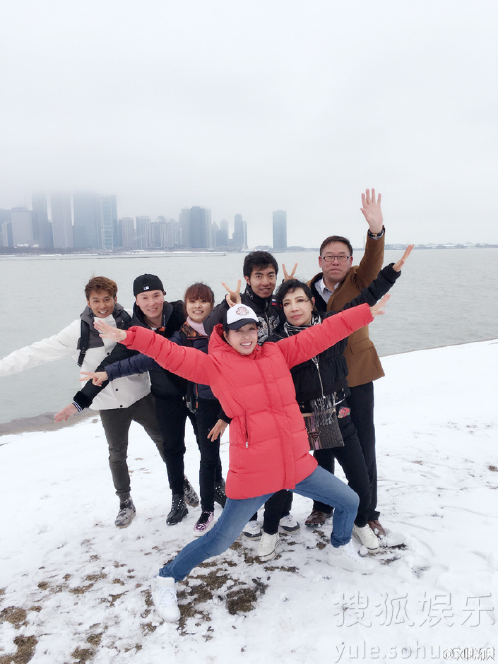 刘晓庆冰天雪地里凹造型 这次是要上天啊!(组图)