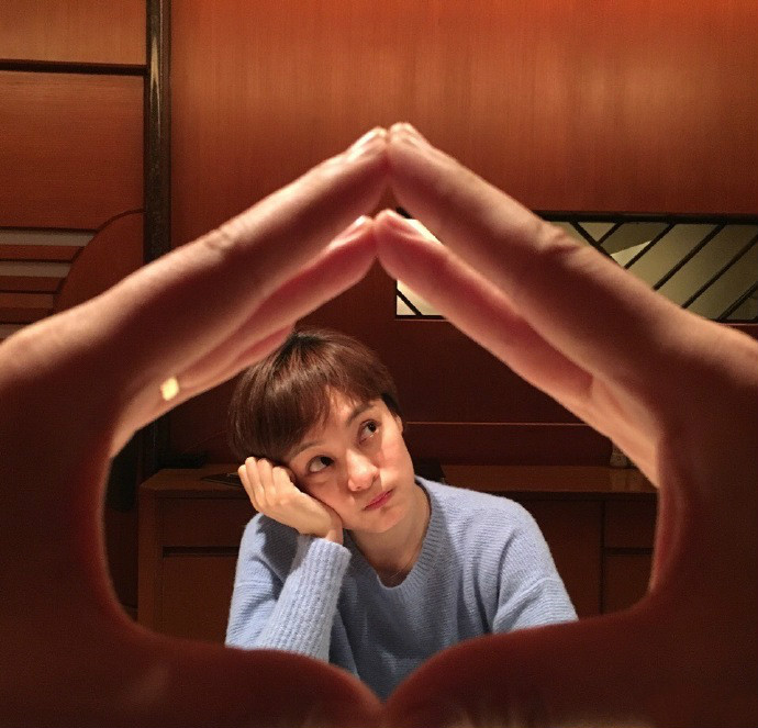 虐狗新模式!邓超秀恩爱把孙俪捧在手心里(组图)