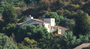 加州中医灭门案续：韩伟东山顶豪宅 大片地种草药