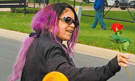 歌手Prince骤逝未立遗嘱 巨额遗产或被妹妹继承