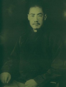 他曾对红军犯下暴行，却被洗白成“圣人”(图)