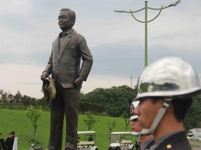 BBC:“台湾英雄温家宝”雕像被拆藏隐情(图)