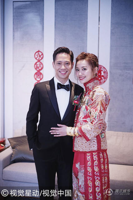 杨爱瑾恋爱8年终嫁二婚富商 高调甜蜜办婚礼(图)