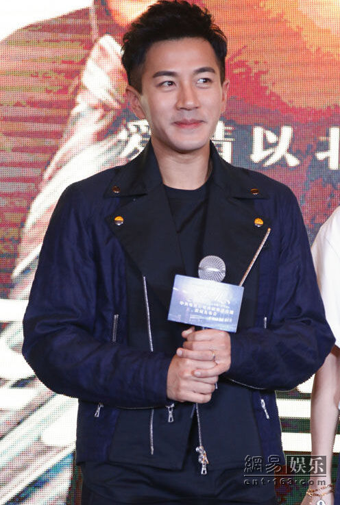 大写的尴尬!刘恺威被追问杨幂面露难色(图)