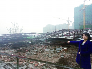 女子旅游归来家中三层小楼被拆 多方称不知情(图)