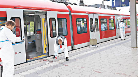 德国男子持刀血洗火车站 和难民有关(图)