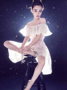 娱乐圈女星绝美裸背排行榜 第一竟是她(组图)