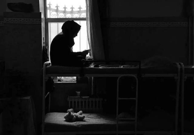 等待死亡,摄影师镜头下的少女死刑犯们…(组图)