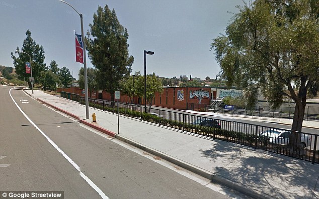 美国女中学生14岁开始多次受教师性侵 获赔800万