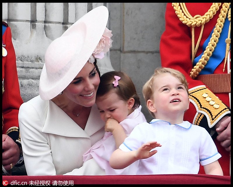 英国女王出席90大寿庆典 小王子与公主卖萌抢镜