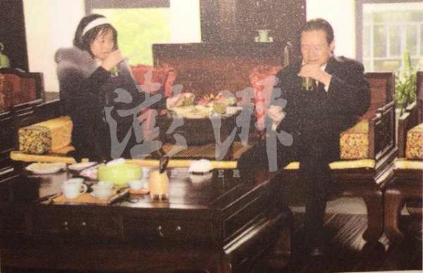 周永康初识贾晓晔急不可耐:强行独处(图)