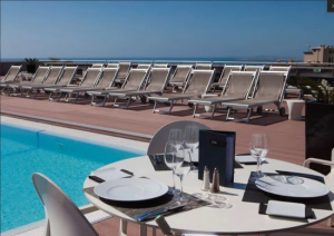 英格兰输给冰岛后 全队喝到早上6点(图)