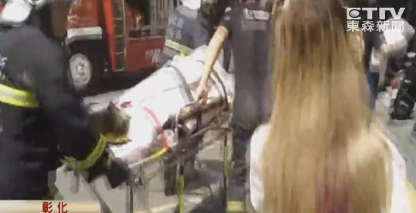 台22岁女主唱刘沛均命丧火场 绝美婚纱照成遗像